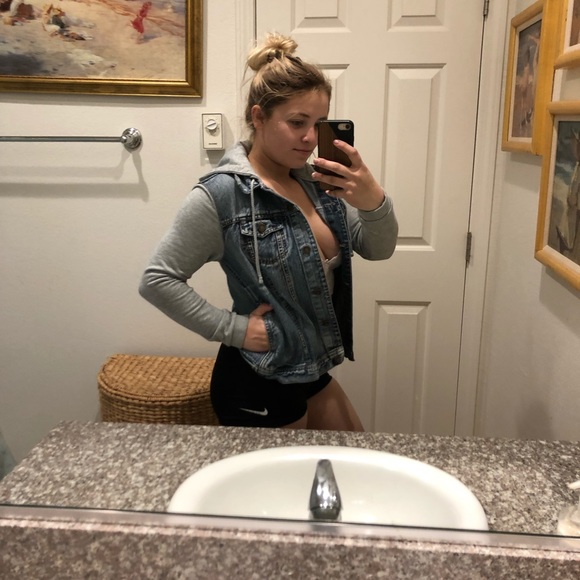 Sold - Picture 3 of 4